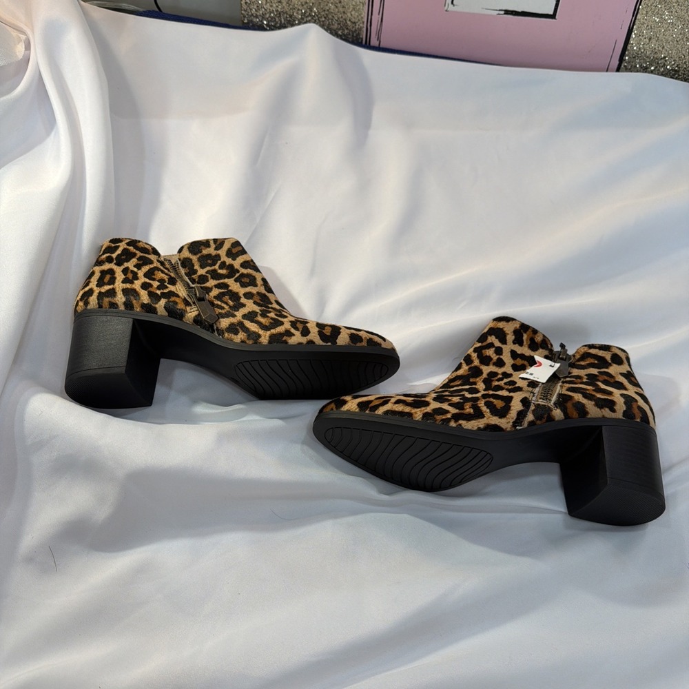 Michael Kors Cheetah Fur   Square‎ Heel Ankle Boots Size 9 NWT Dressy Casual - Picture 10 of 10